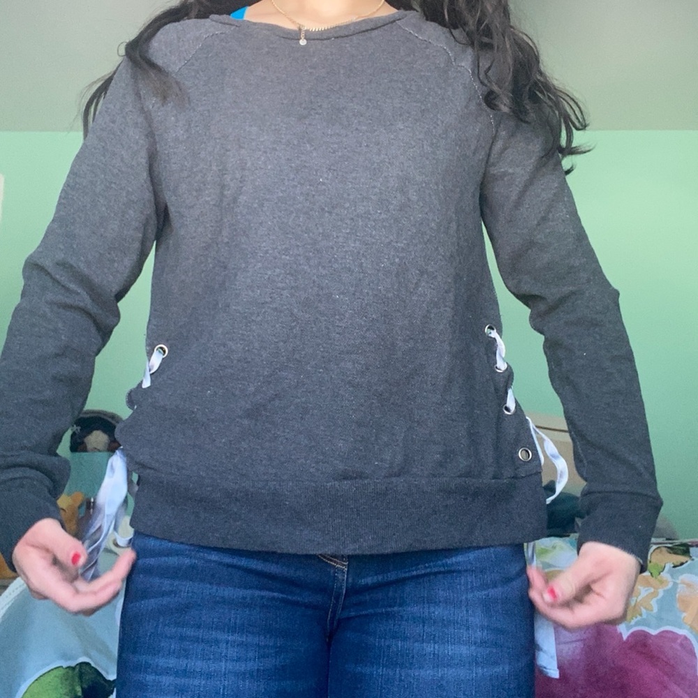Aerie crewneck sweater